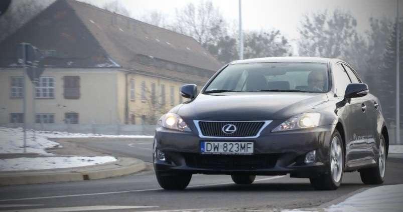 Lexus nie lexusowy