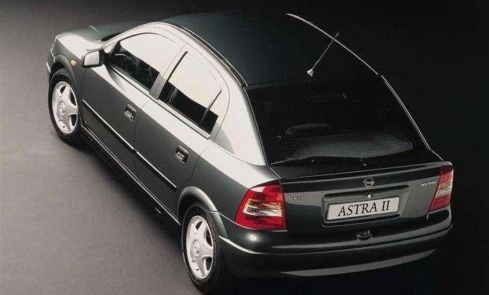 Opel Astra - praktyczny kompakt w korzystnej cenie
