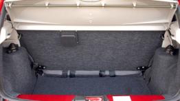 TATA Indica - bagażnik