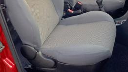 TATA Indica - fotel pasażera, widok z przodu