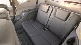 Subaru B9 Tribeca - bagażnik - inne ujęcie