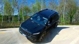Nowy Jeep Cherokee - niepozorny odkrywca