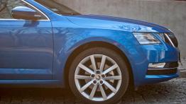 Skoda Octavia FL 1.8 TSI - nie samymi światłami żyje kierowca