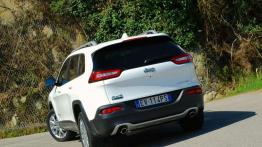 Nowy Jeep Cherokee - niepozorny odkrywca