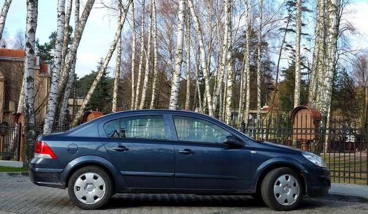 Opel Astra III sedan 1.3 CDTI - spory sedan dla oszczędnych
