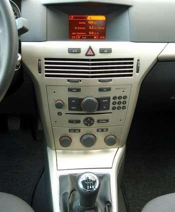 Opel Astra III sedan 1.3 CDTI - spory sedan dla oszczędnych