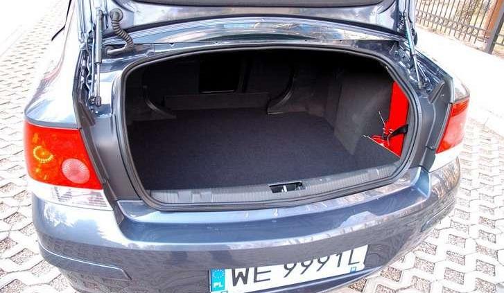 Opel Astra III sedan 1.3 CDTI - spory sedan dla oszczędnych