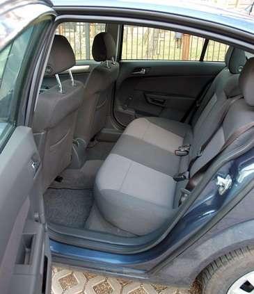 Opel Astra III sedan 1.3 CDTI - spory sedan dla oszczędnych