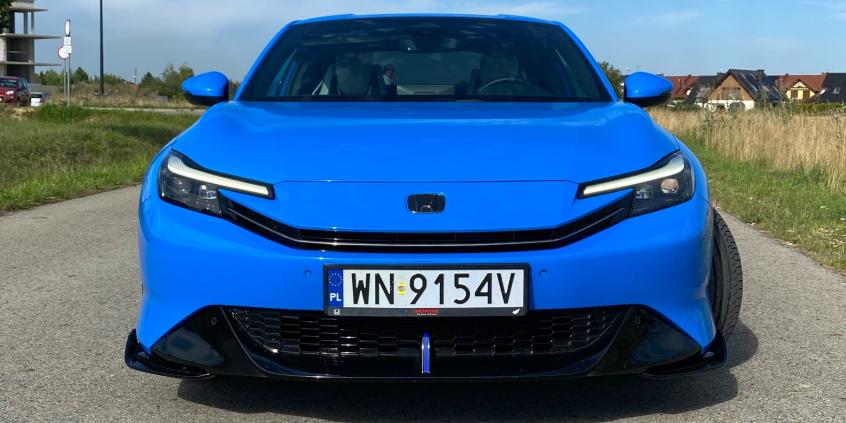 Test: Honda Prelude e:HEV Advance gra na sentymentach. Brawo za odwagę