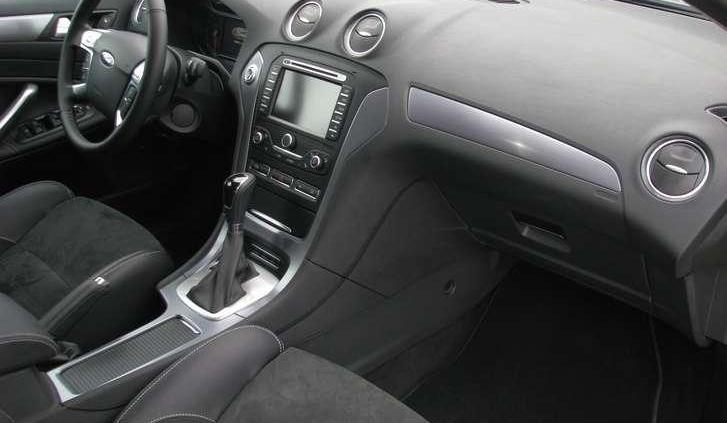 Dyskretna modernizacja - pierwsza jazda odświeżonym Mondeo