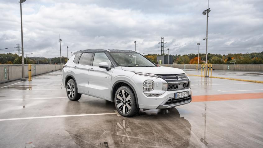 Mitsubishi Outlander IV