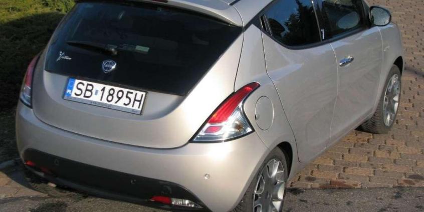 Lancia Ypsilon - Męskości nie odbiera