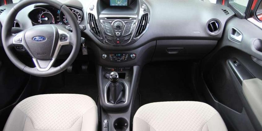 Ford Tourneo Courier - mały samochód, ogromne możliwości
