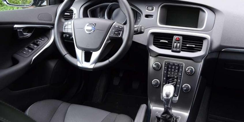 Volvo V40 T3 Momentum - Pan Rozsądny