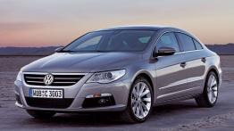 Volkswagen Passat CC - widok z przodu