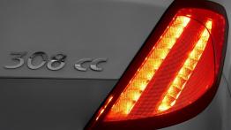 Peugeot 308 CC - prawy tylny reflektor - włączony