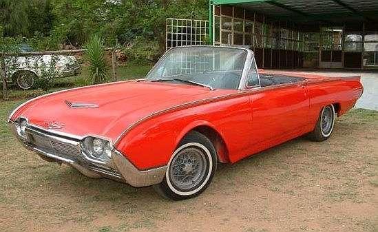 Dzieje grzmiącego ptaka - Ford Thunderbird