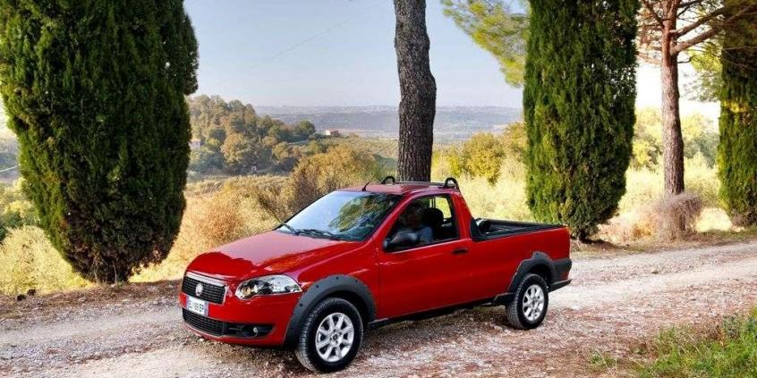 Fiat Strada - Dostawczak bardziej osobowy