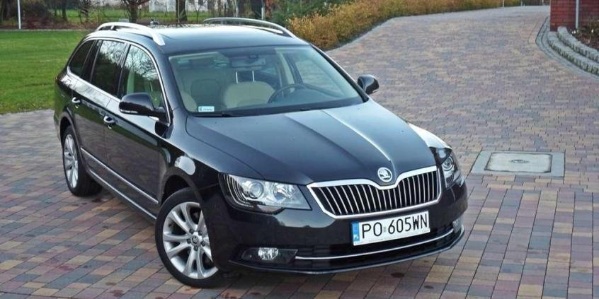 Skoda Superb Kombi 1.8TSI DSG - z delikatnym makijażem