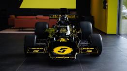 Lotus Type 72 i Lotus Evija Fittipaldi na otwarciu Lotus Warszawa. Znamy też ceny nowych Lotusów w Polsce