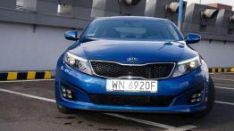Kia Optima - sedan w sportowej marynarce