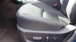 Kia Optima - sedan w sportowej marynarce