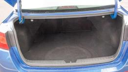 Kia Optima - sedan w sportowej marynarce