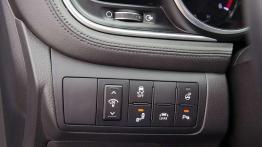 Kia Optima - sedan w sportowej marynarce