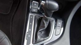 Kia Optima - sedan w sportowej marynarce