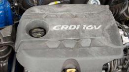 Kia Optima - sedan w sportowej marynarce