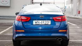 Kia Optima - sedan w sportowej marynarce