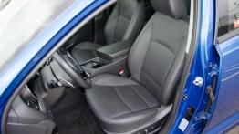 Kia Optima - sedan w sportowej marynarce