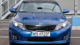 Kia Optima - sedan w sportowej marynarce