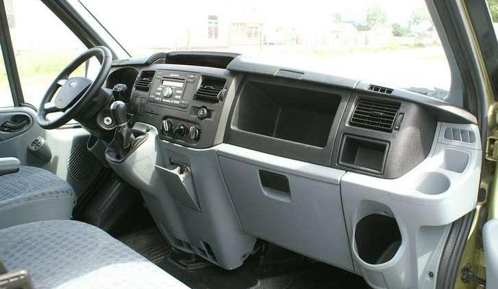 Szybki dostawca - Ford Transit Van SWB 130 KM