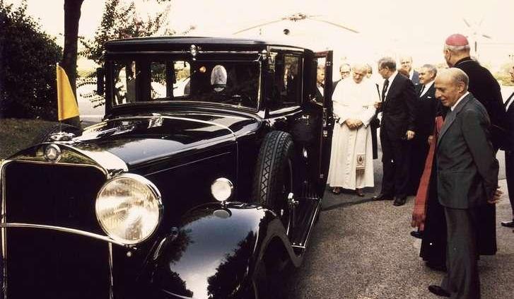 W papieskiej służbie