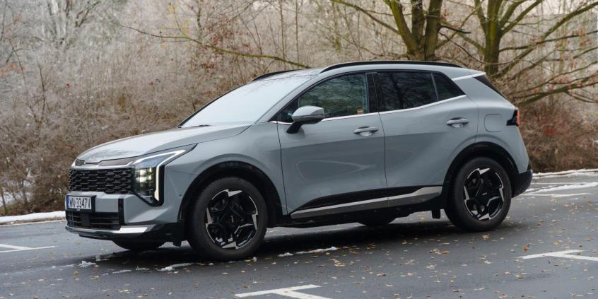 Kia Sportage 1.6 T-GDI vs Hyundai Tucson 1.6 T-GDI HEV – benzyna vs hybryda. Porównanie spalania i komfortu