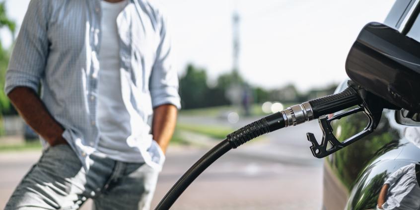 Diesel kosztuje już 9 zł za litr. Kierowcy w tym regionie płacą najwięcej