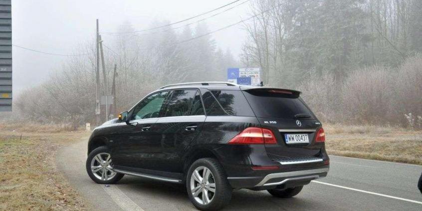Nowy Mercedes ML350 - pierwsza jazda z dreszczykiem (film)