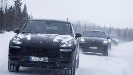Nowe Porsche Cayenne na testach wytrzymałościowych