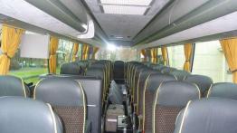 Autobusowe  premiery  na..... wyścigach !