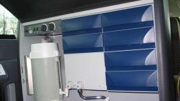 Autobusowe  premiery  na..... wyścigach !