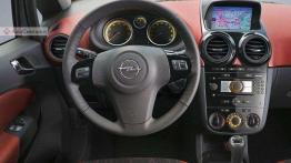 Opel Corsa D - maluch na sterydach