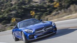 Mercedes-AMG GT S na kalifornijskich drogach - widok z przodu