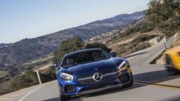 Mercedes-AMG GT S na kalifornijskich drogach - widok z przodu