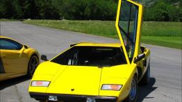 Lamborghini Countach - widok z przodu
