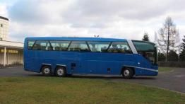 Autobusowe  premiery  na..... wyścigach !