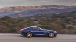 Mercedes-AMG GT S na kalifornijskich drogach - prawy bok