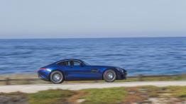 Mercedes-AMG GT S na kalifornijskich drogach - prawy bok