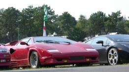 Lamborghini Countach - widok z przodu