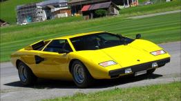 Lamborghini Countach - widok z przodu